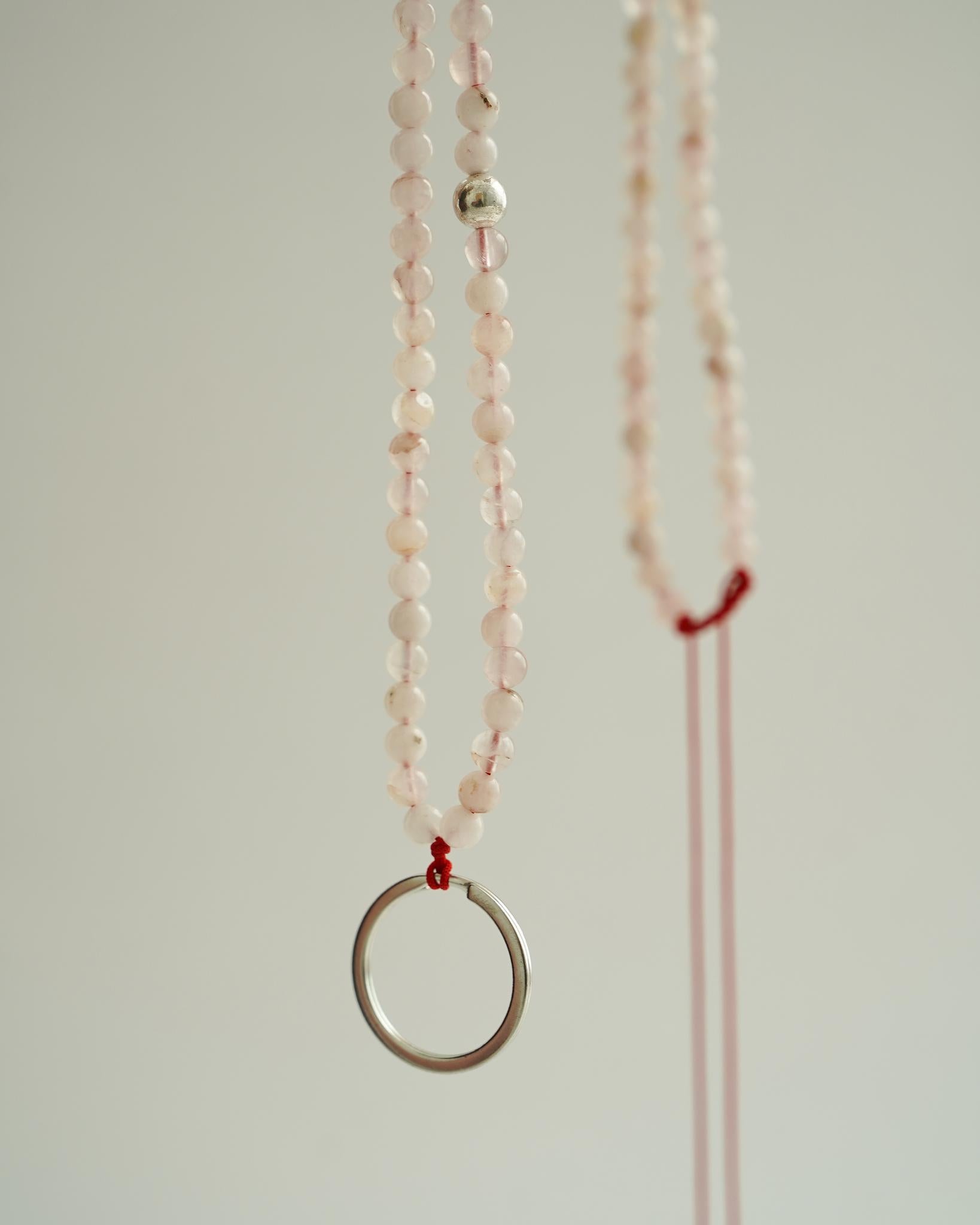 Mikita Kunitsky - Pink Quartz Brillenkette