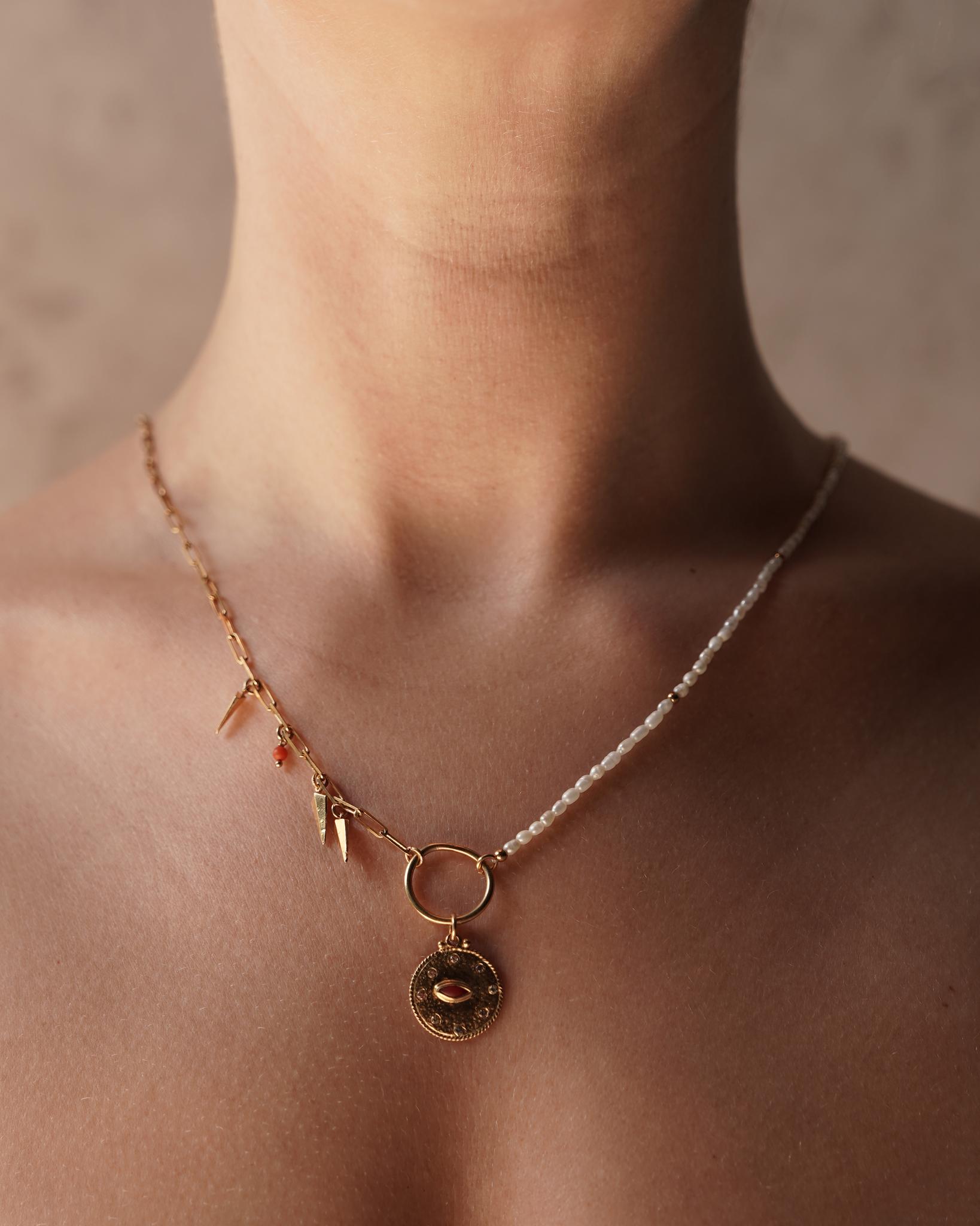 Molto jewelry Yani necklace