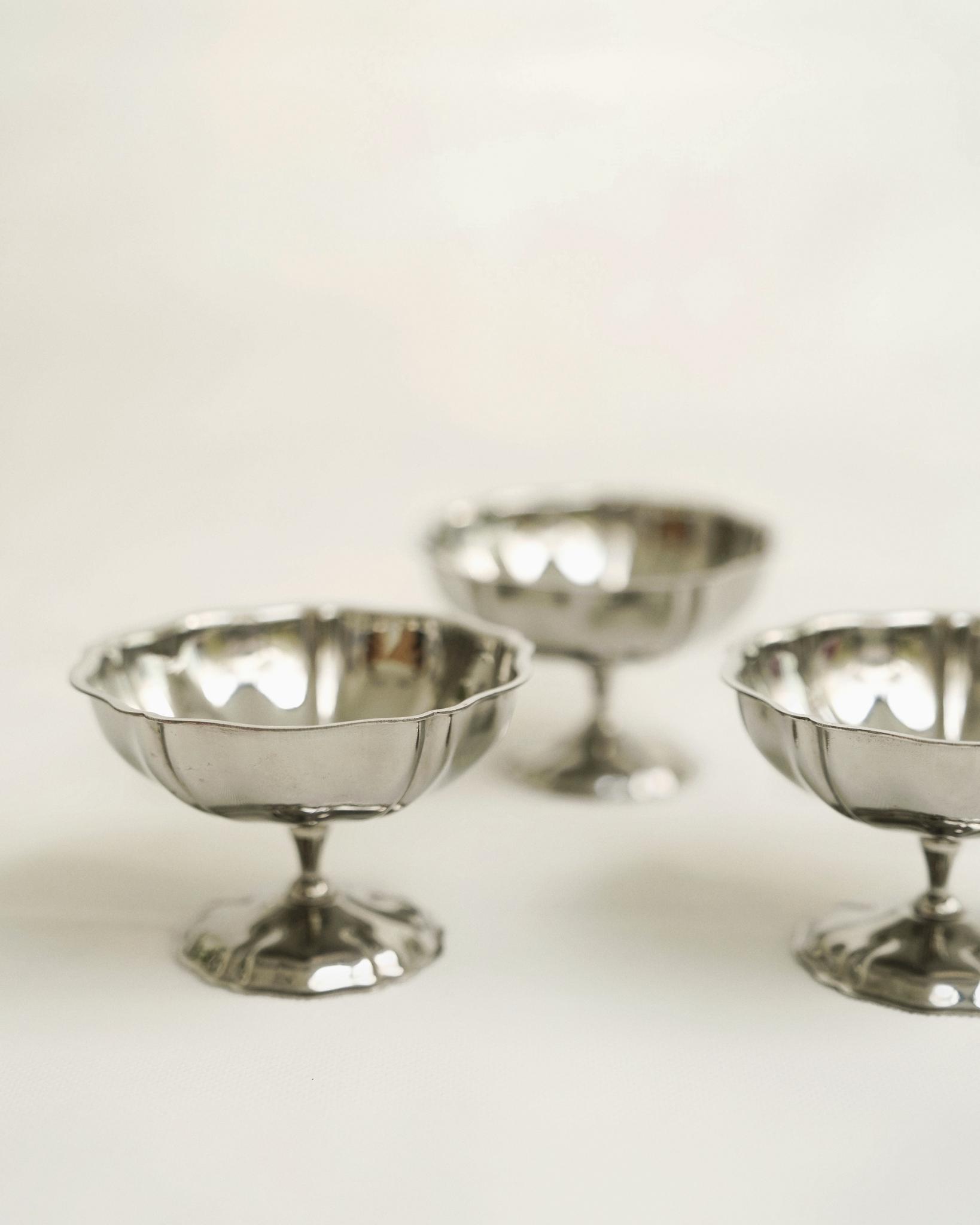 Vintage - Low Stainless steel Creamers