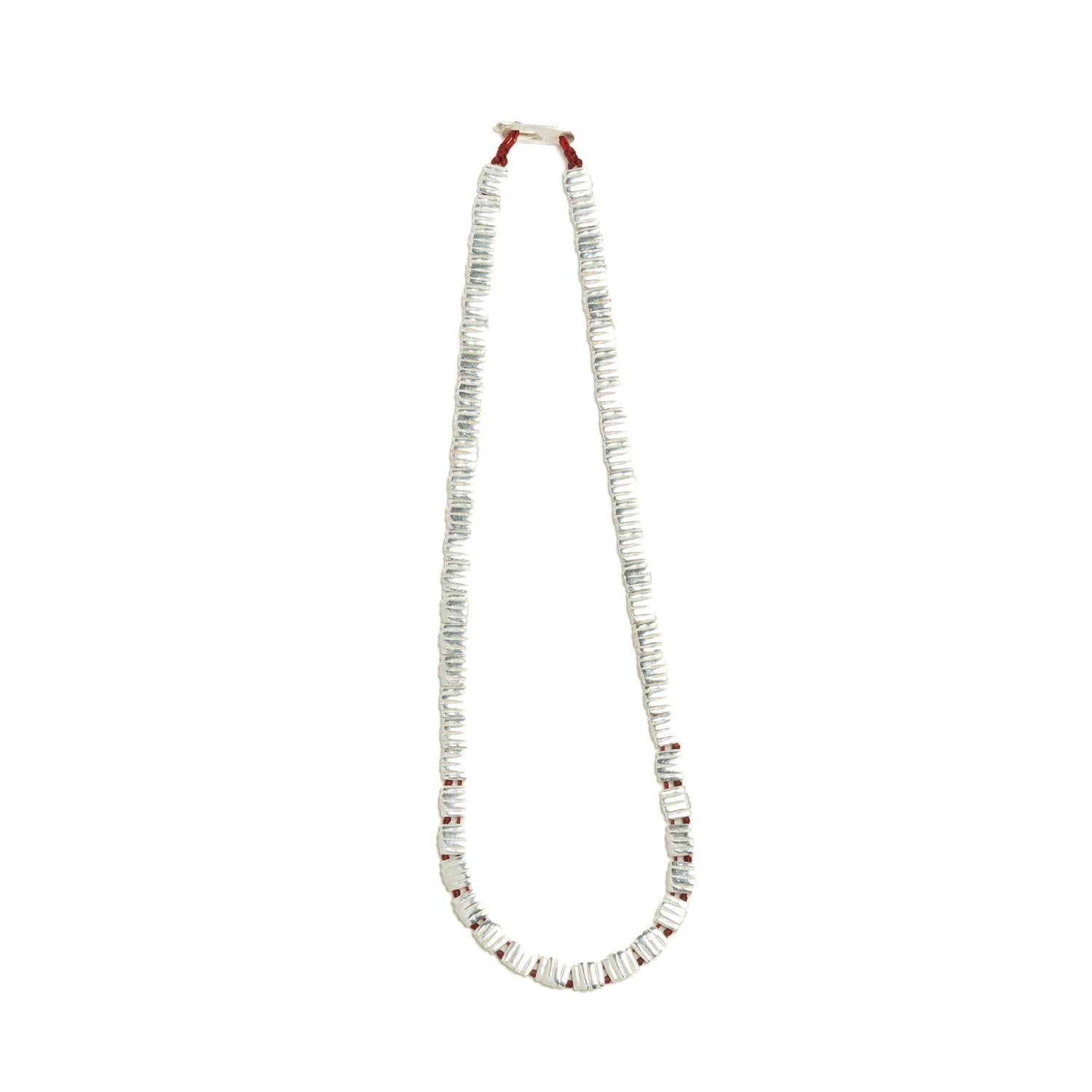 Molto jewelry Nira necklace